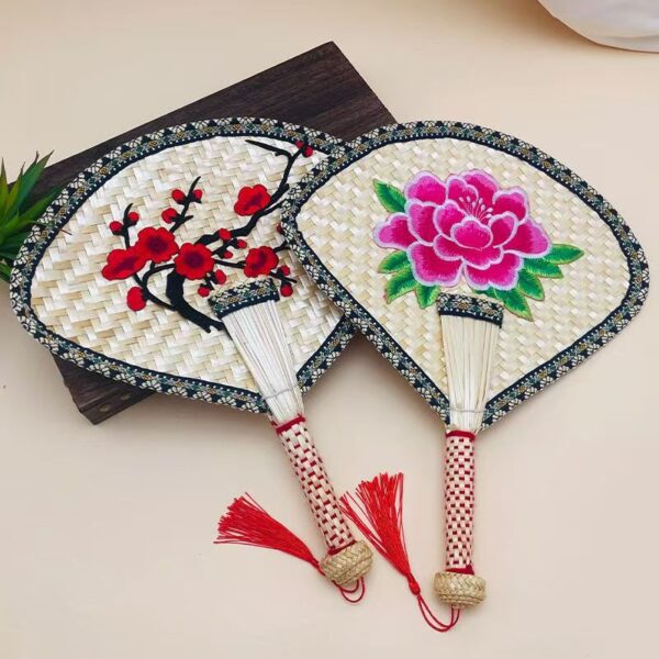 Handmade Woven Straw Fan with Embroidery – Traditional Chinese Craft